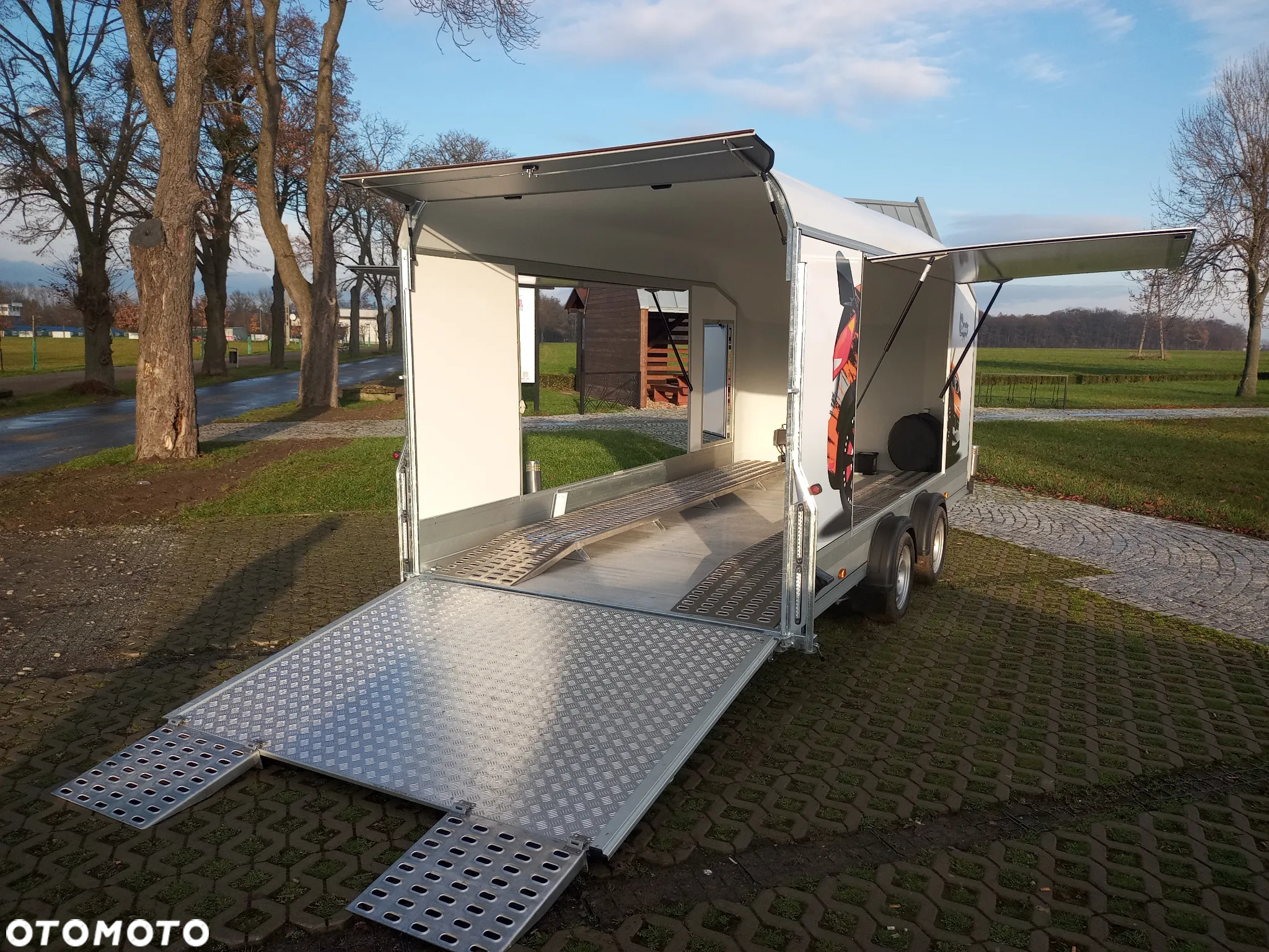 Debon Fourgon C1000 Roadster - 3
