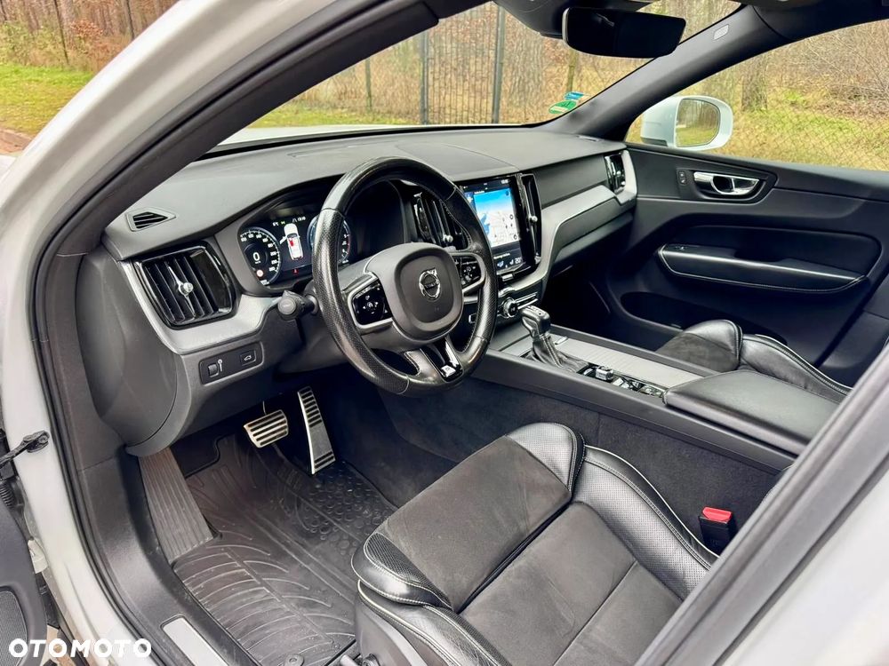 Volvo XC 60 D4 AWD R-Design - 21