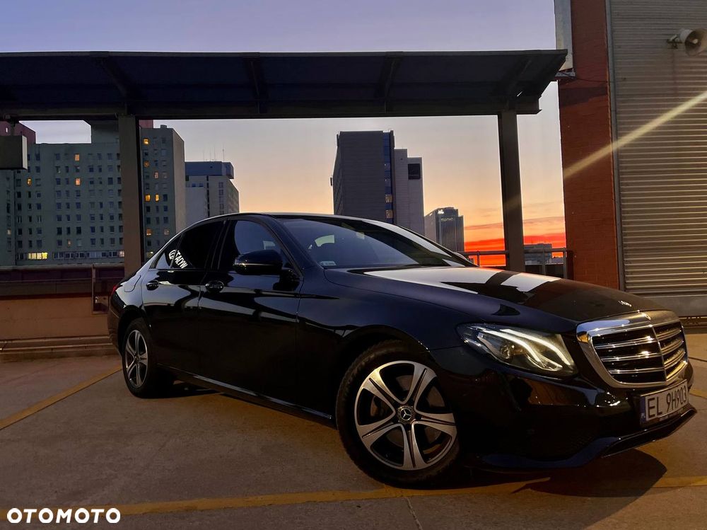 Mercedes-Benz Klasa E 220 d 4-Matic 9G-TRONIC - 4