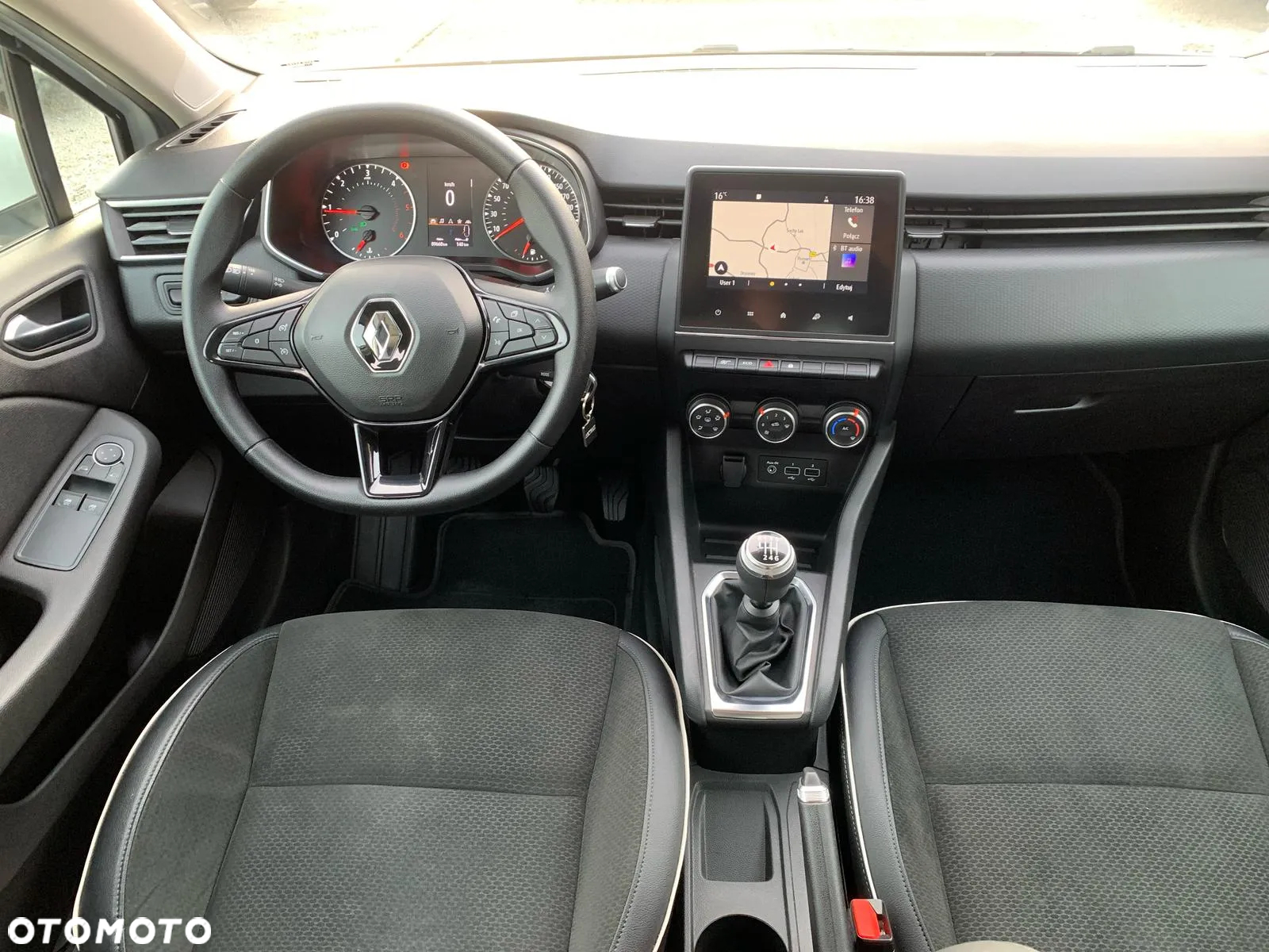 Renault Clio BLUE dCi 85 EXPERIENCE - 6