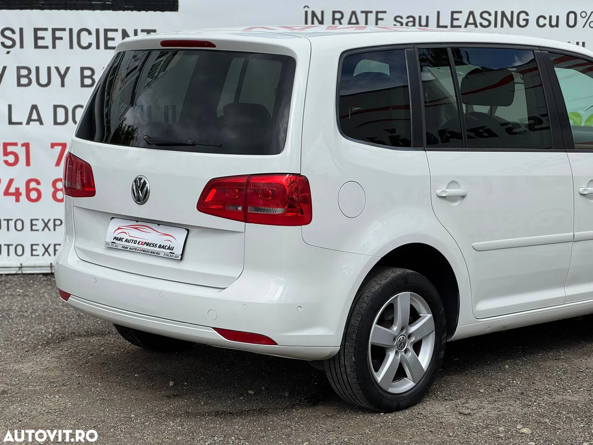 Volkswagen Touran 2.0 TDI DSG Comfortline - 21