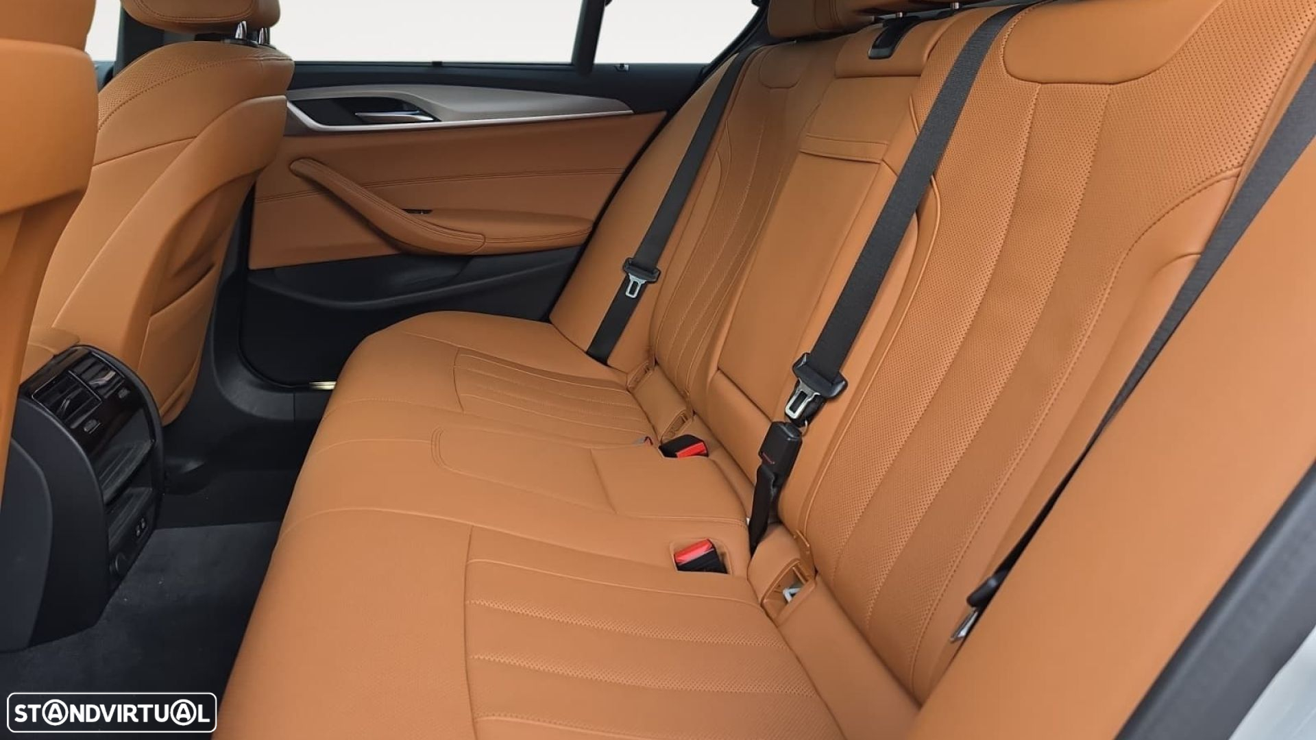 BMW 530 e Pack M - 14