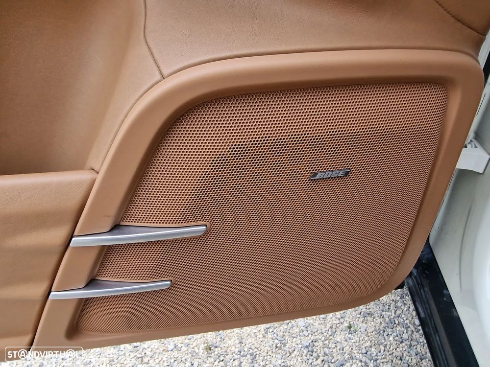 Porsche Cayenne - 10