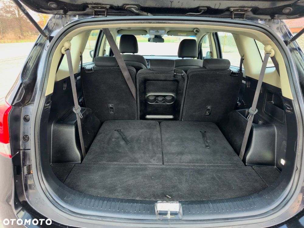Kia Carens 1.6 GDI Edition 7 - 18