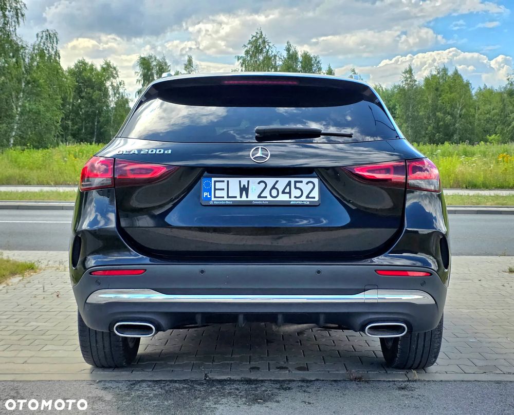 Mercedes-Benz GLA 200 d 8G-DCT AMG Line - 12