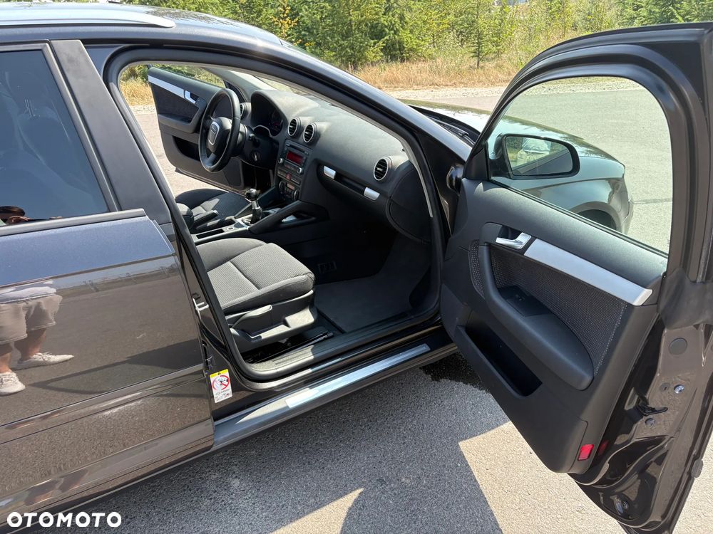 Audi A3 Sportback 2.0 TDI Ambiente - 30