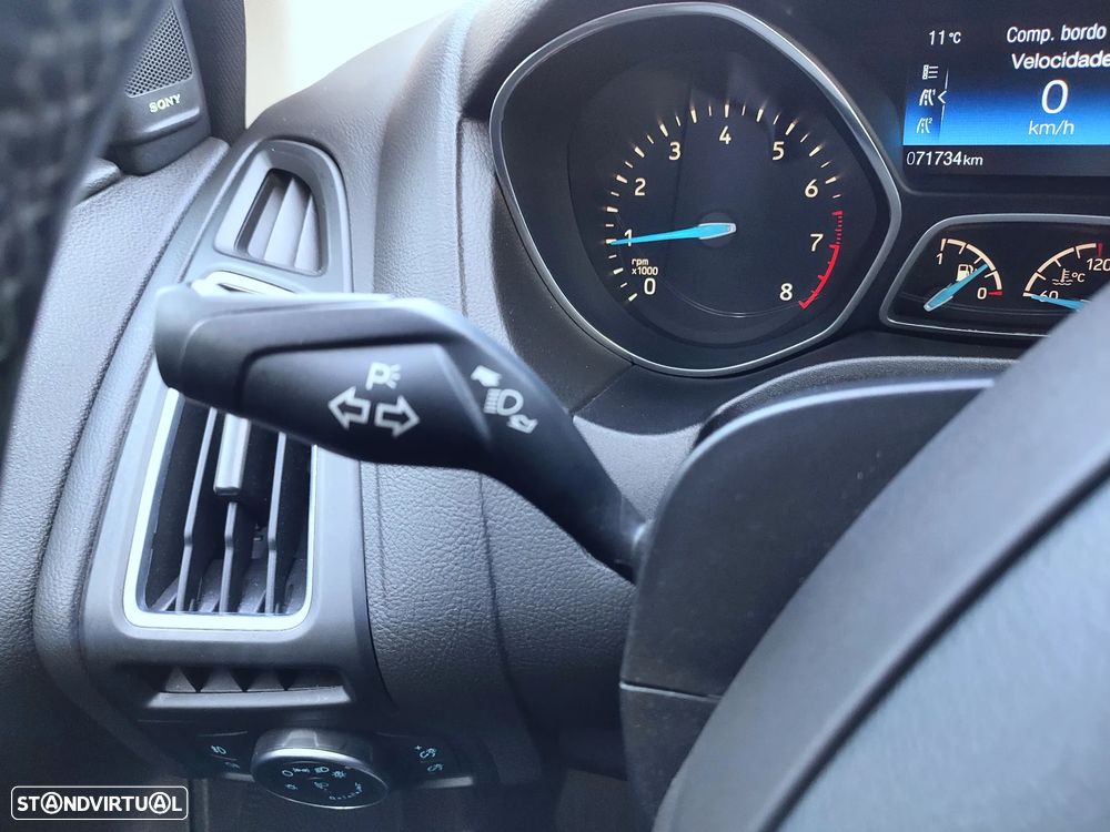 Ford Focus SW 1.0 EcoBoost Titanium - 23