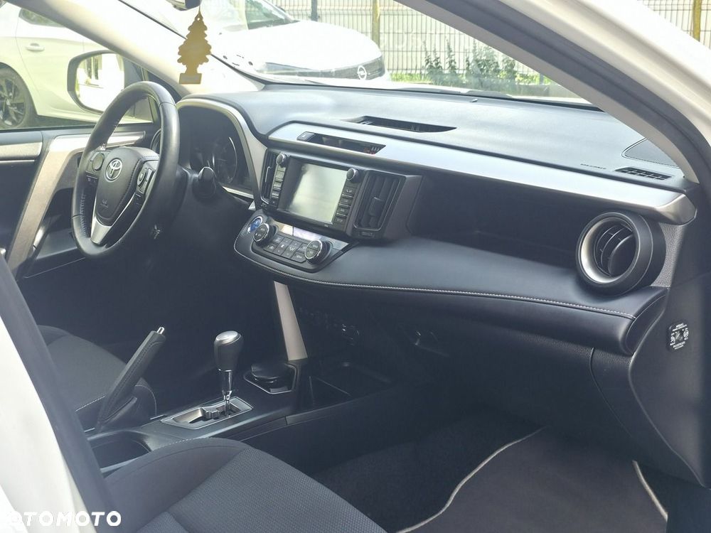 Toyota RAV4 - 11