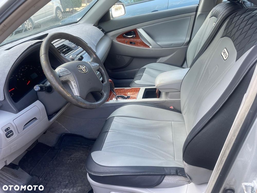 Toyota Camry 2.4 SE - 6