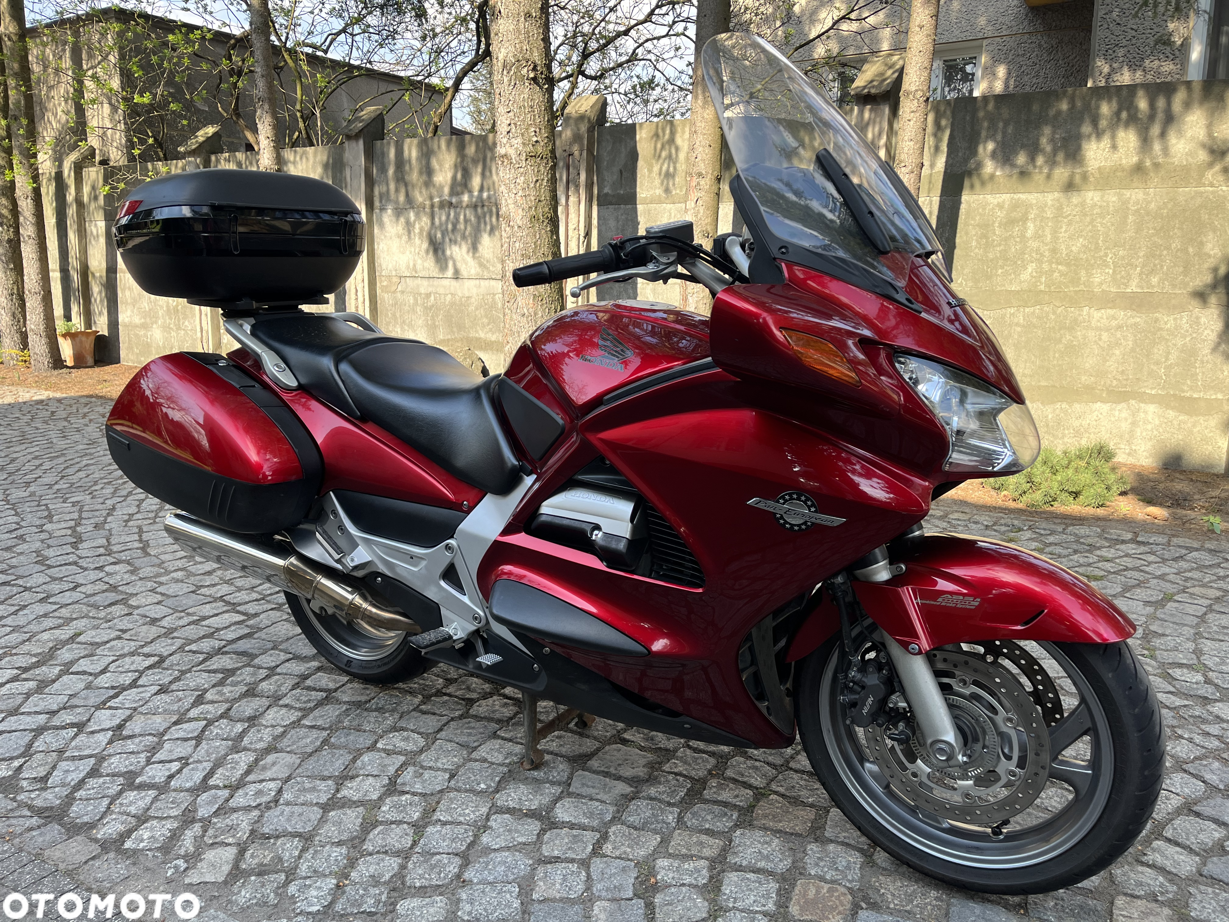 Honda ST - 9
