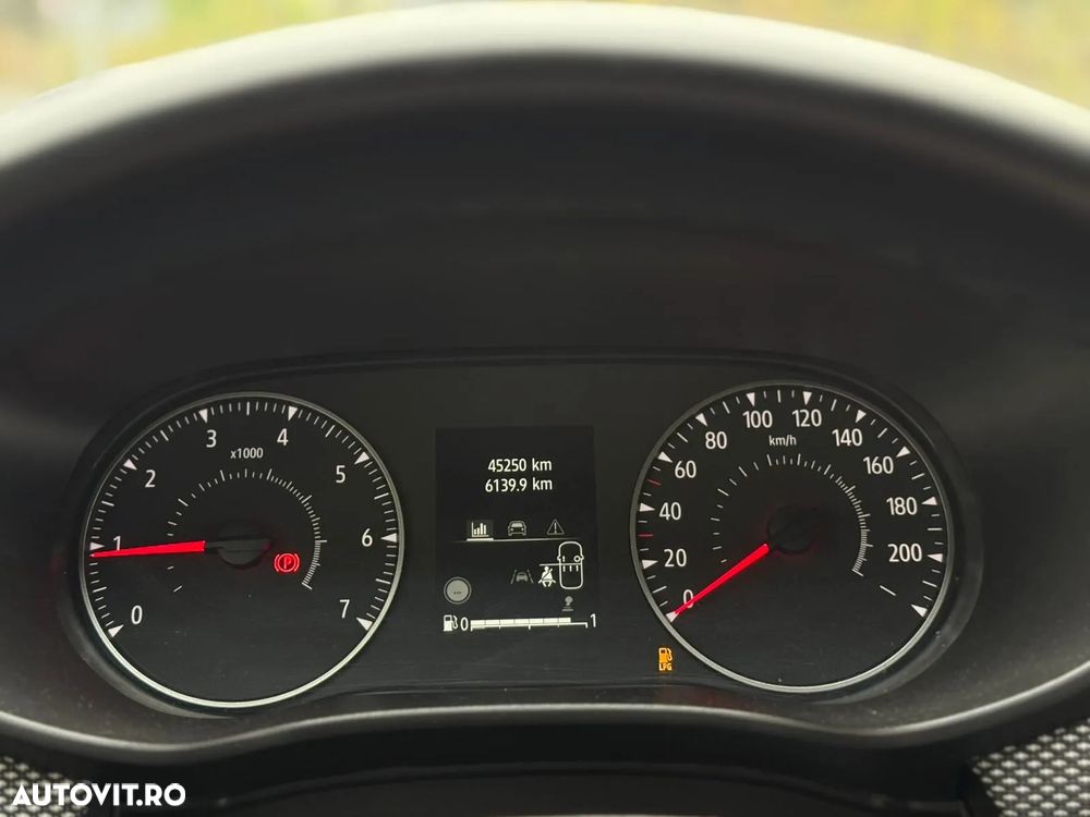 Dacia Logan TCe 90 MT6 Expression - 12