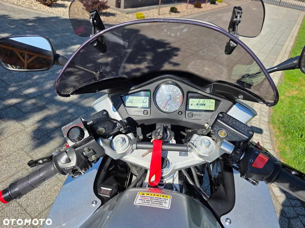 Honda VFR - 18