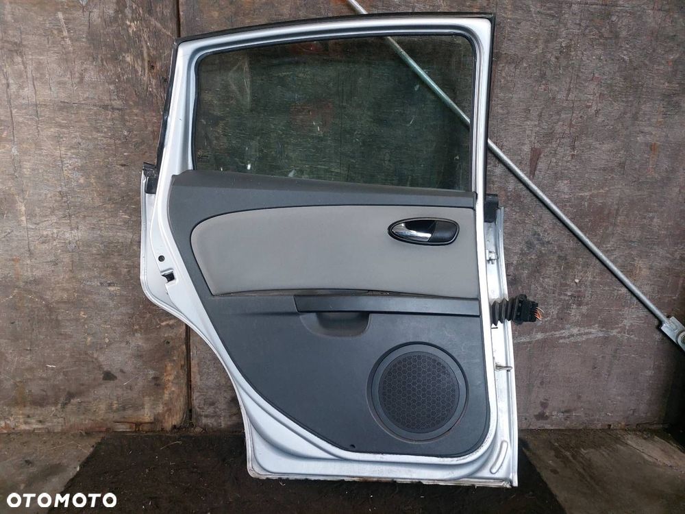 DRZWI KOMPLETNE LEWY TYŁ SEAT LEON II LS7Y K4K4 - 3