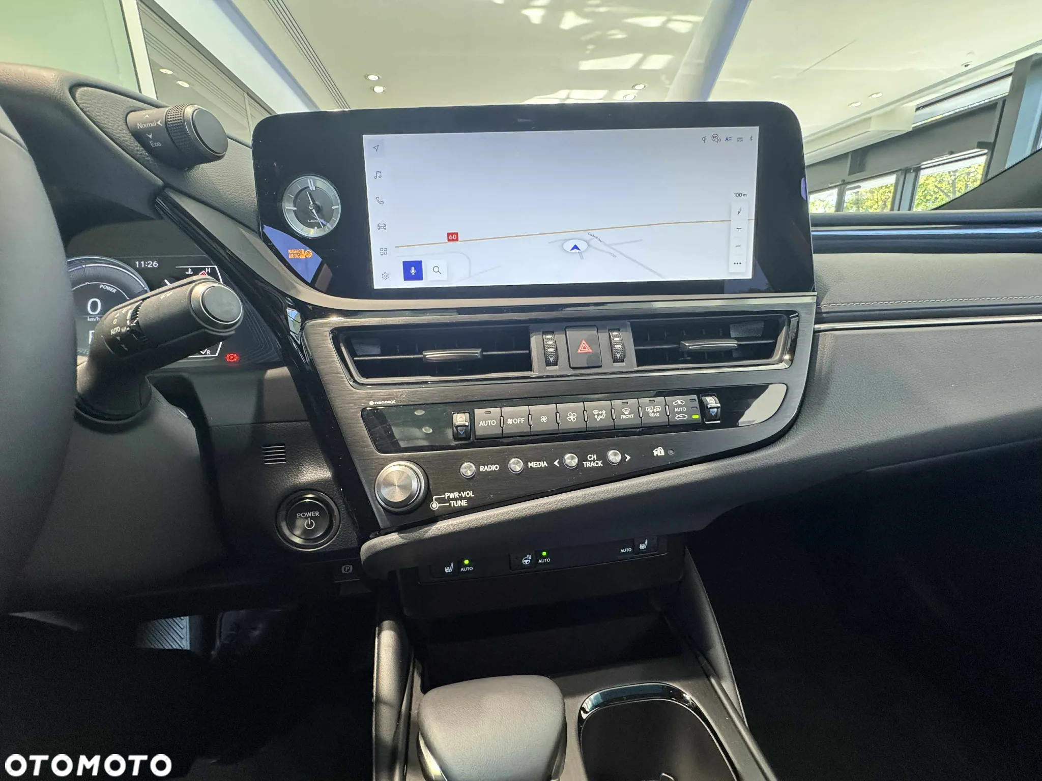 Lexus ES 300h Business Edition - 10