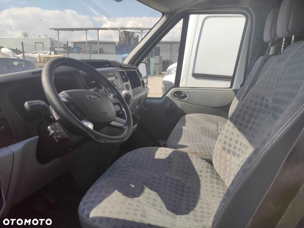 Ford Transit - 11