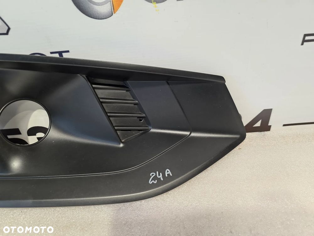 AUDI A4 B9 LIFT 18- ZWYKŁA LEWA / PRAWA KRATKA BOCZNA ZDERZAKA PRZEDNIEGO PRZÓD NR 8W0807682AJ / 8W0807681AJ NR AUKCJI KB24 - 4