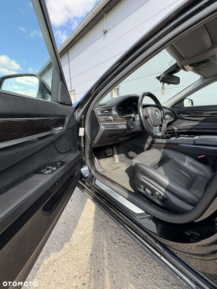 BMW Seria 7 730Ld - 3