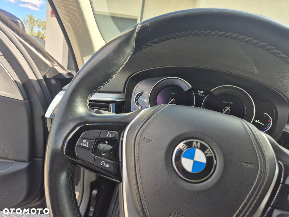 BMW Seria 5 520d - 12