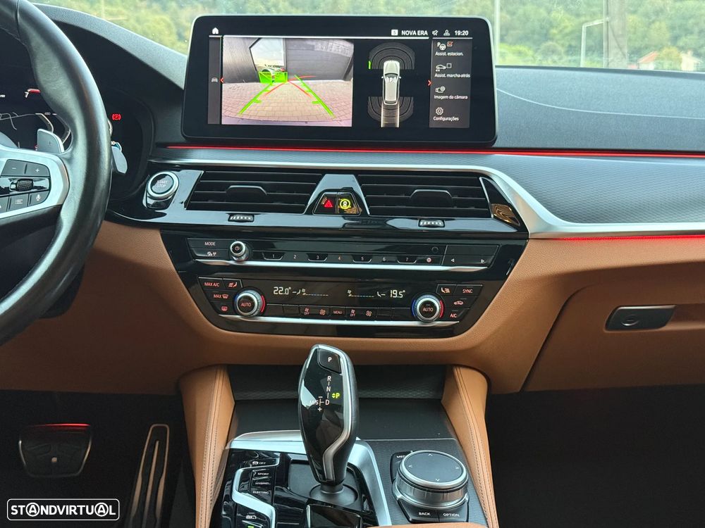 BMW 530 e Pack Desportivo M - 40