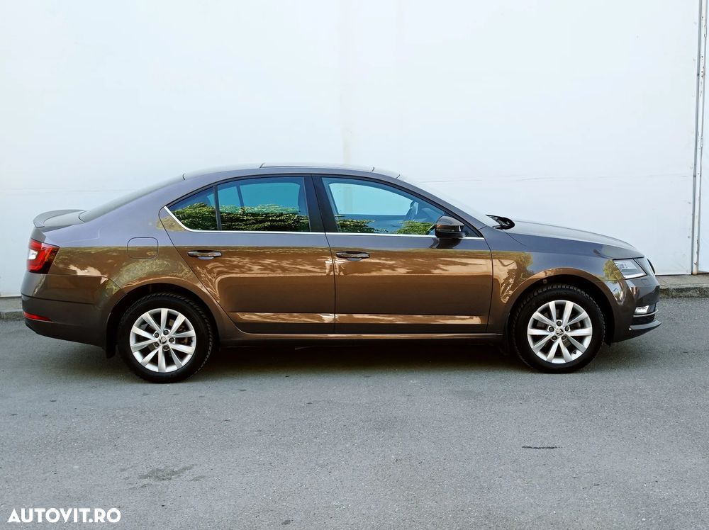 Skoda Octavia 2.0 TDI 4X4 STYLE - 8
