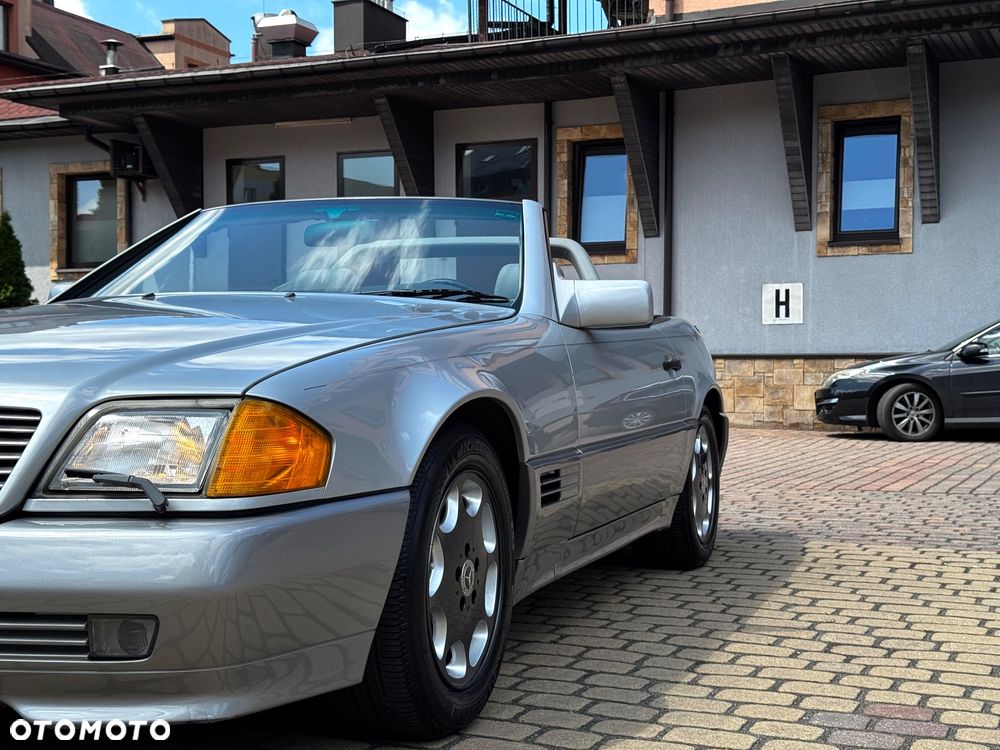 Mercedes-Benz SL - 23