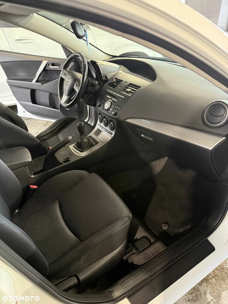 Mazda 3 - 11