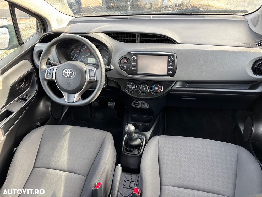 Toyota Yaris - 12