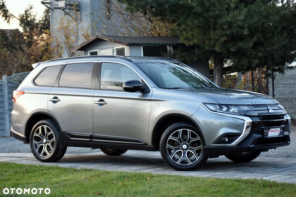 Mitsubishi Outlander 2.0 4WD CVT Diamant Edition+ - 11