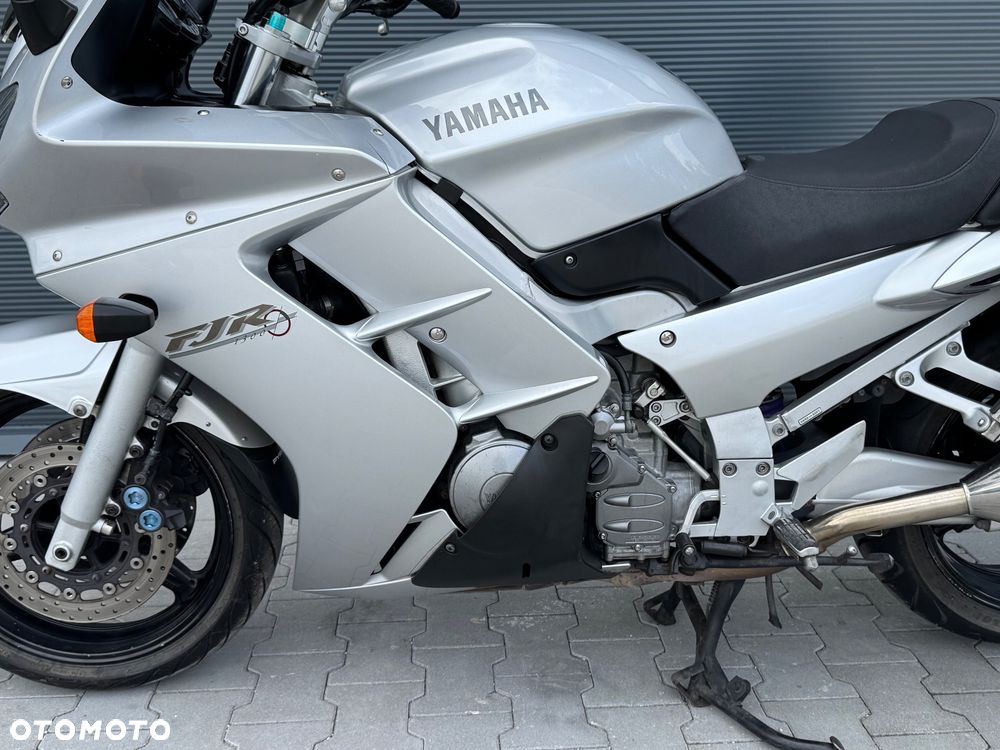 Yamaha FJR - 16