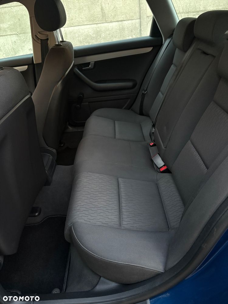 Audi A4 Avant 2.0 TDI - 14