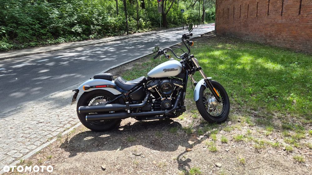 Harley-Davidson Softail Street Bob - 6