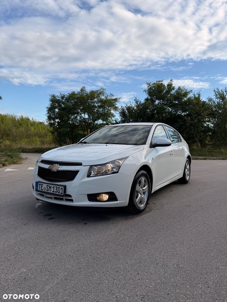 Chevrolet Cruze 1.6 LS - 17