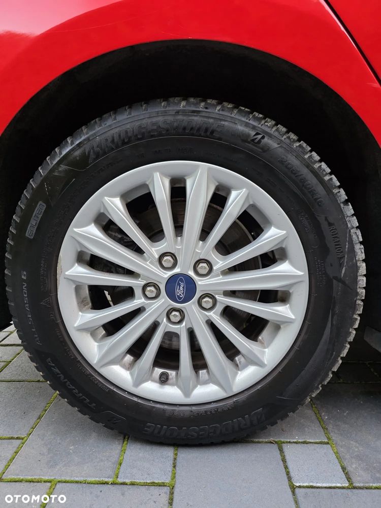 Ford Focus Turnier 1.5 EcoBlue Start-Stopp-System TITANIUM - 32