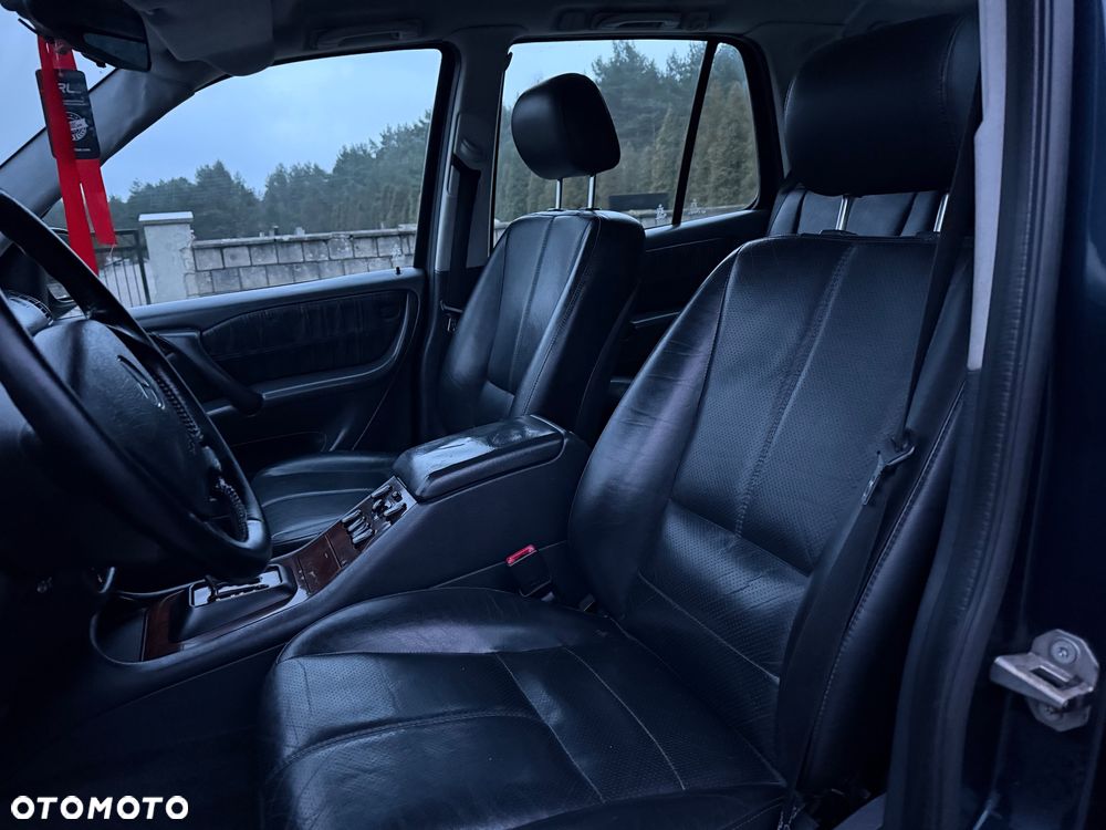 Mercedes-Benz ML - 15