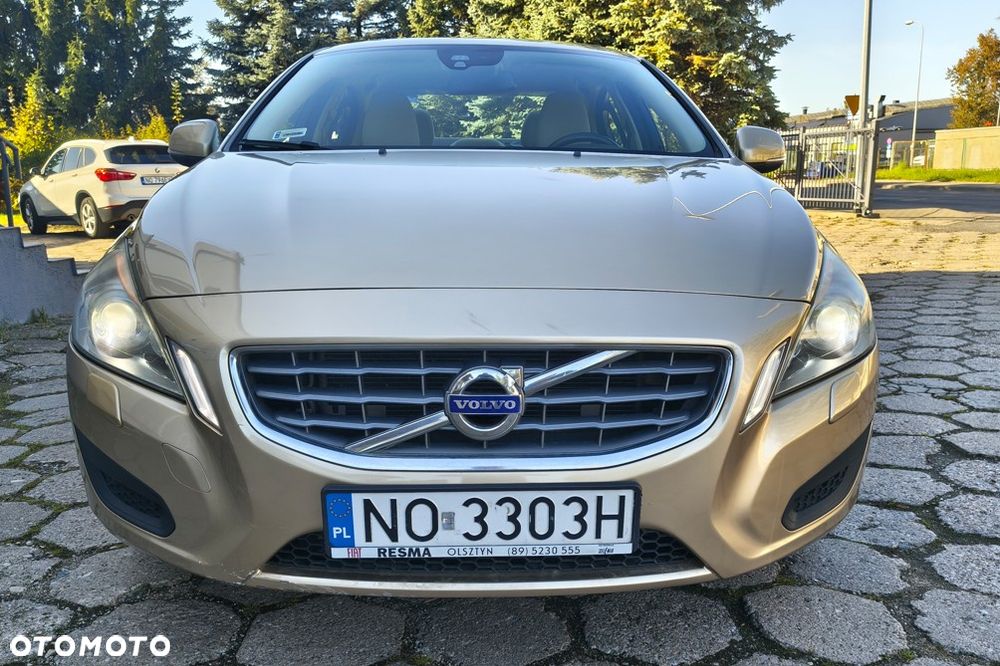 Volvo S60 2011 photo 2