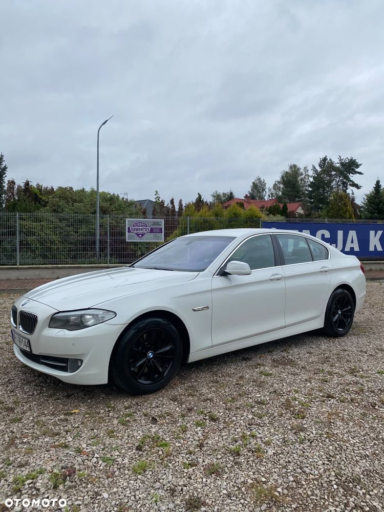 BMW Seria 5 2012 photo 2