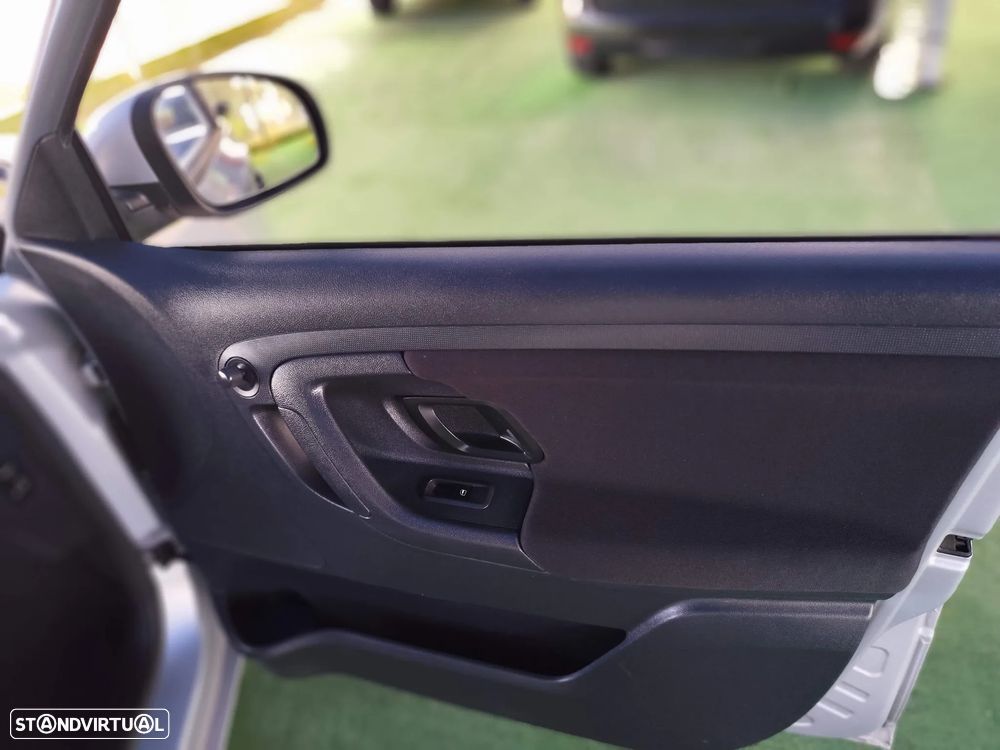 Skoda Fabia Break 1.2 TDi Active Plus - 32