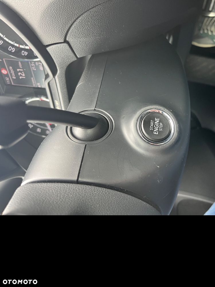 Skoda Octavia 2.0 TDI DSG RS - 24