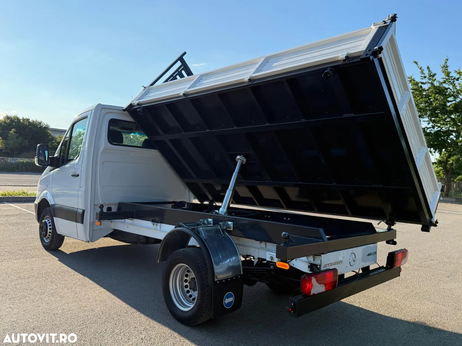 Mercedes-Benz Sprinter - 5