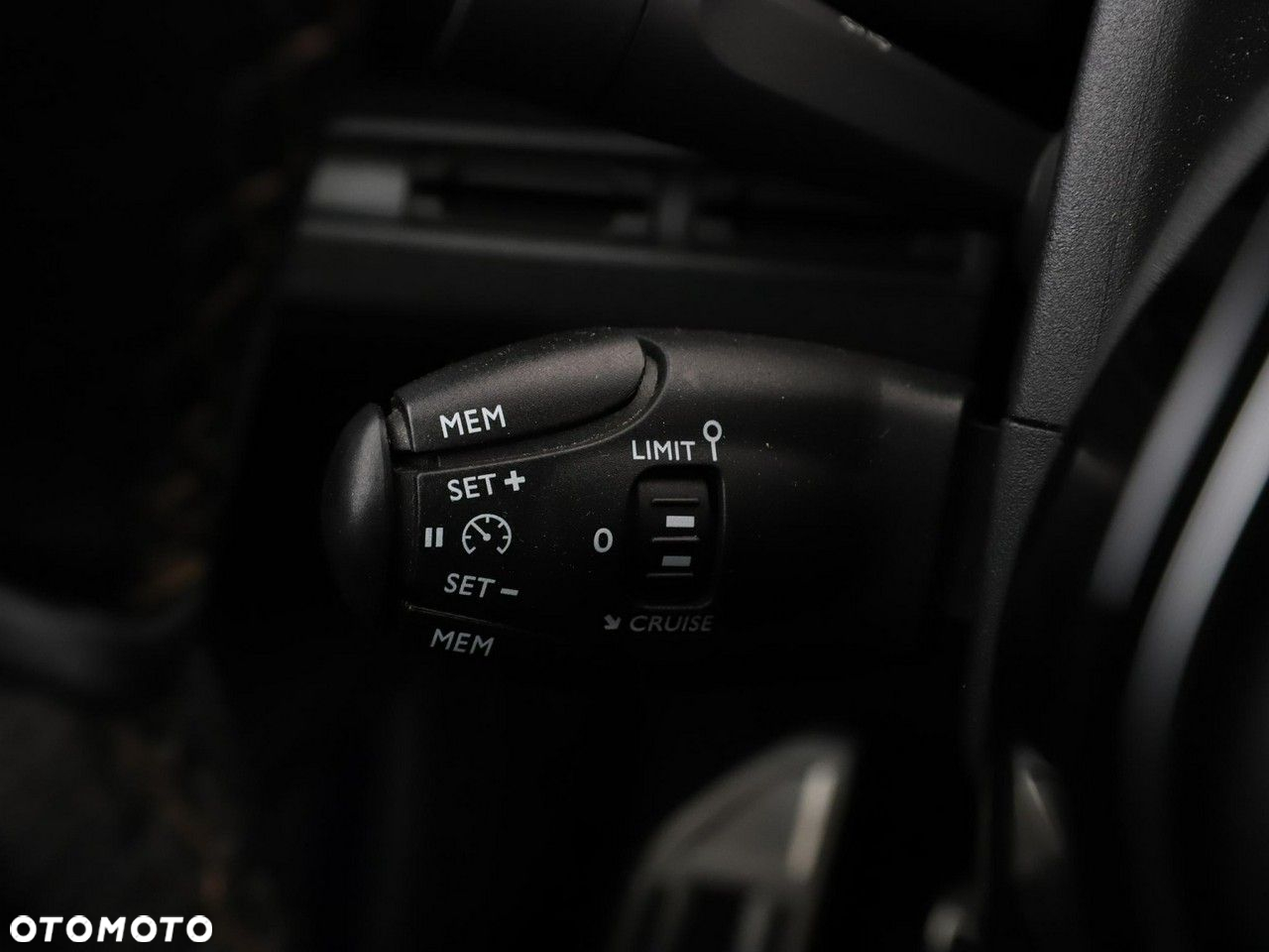 Peugeot 5008 1.5 BlueHDi Allure S&S - 36