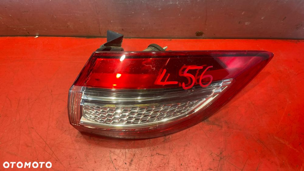 LAMPA TYL PRAWA BLOTNIK FORD MONDEO MK4 - 2