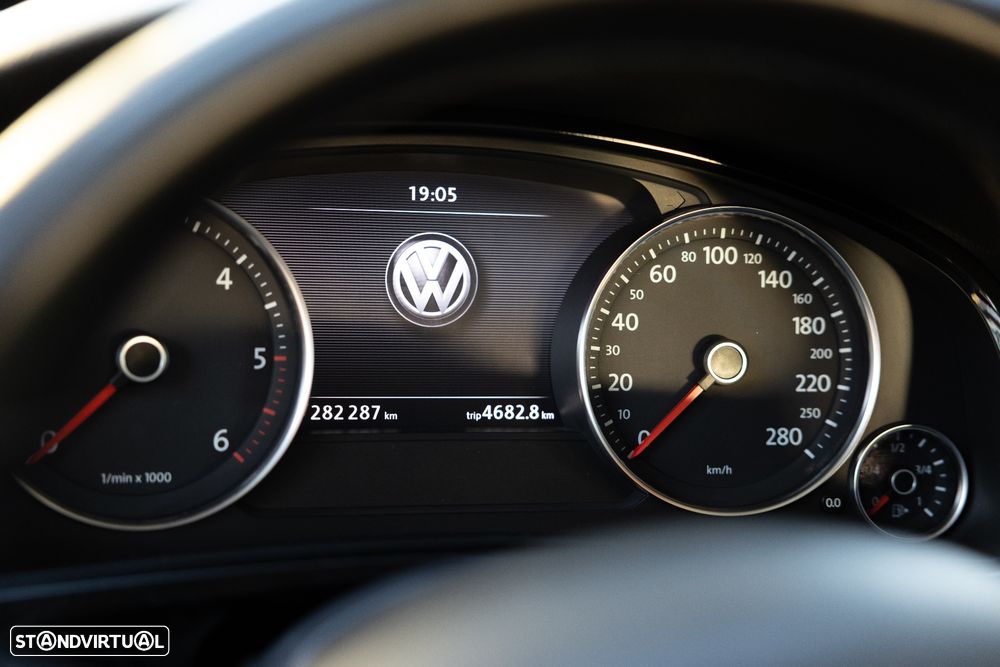 VW Touareg 3.0 TDI V6 Tiptronic - 6