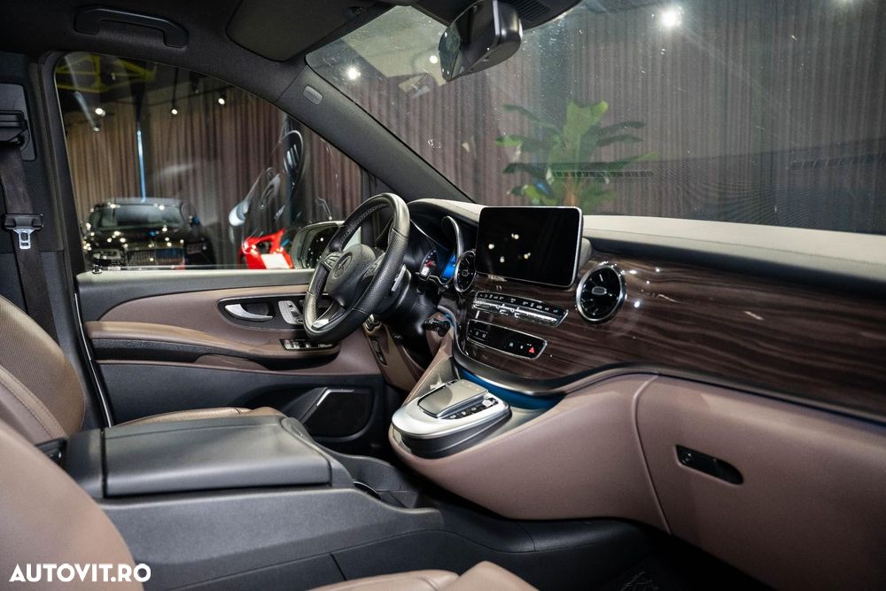 Mercedes-Benz V 300 d Combi Compact 237 CP AWD 9AT - 32