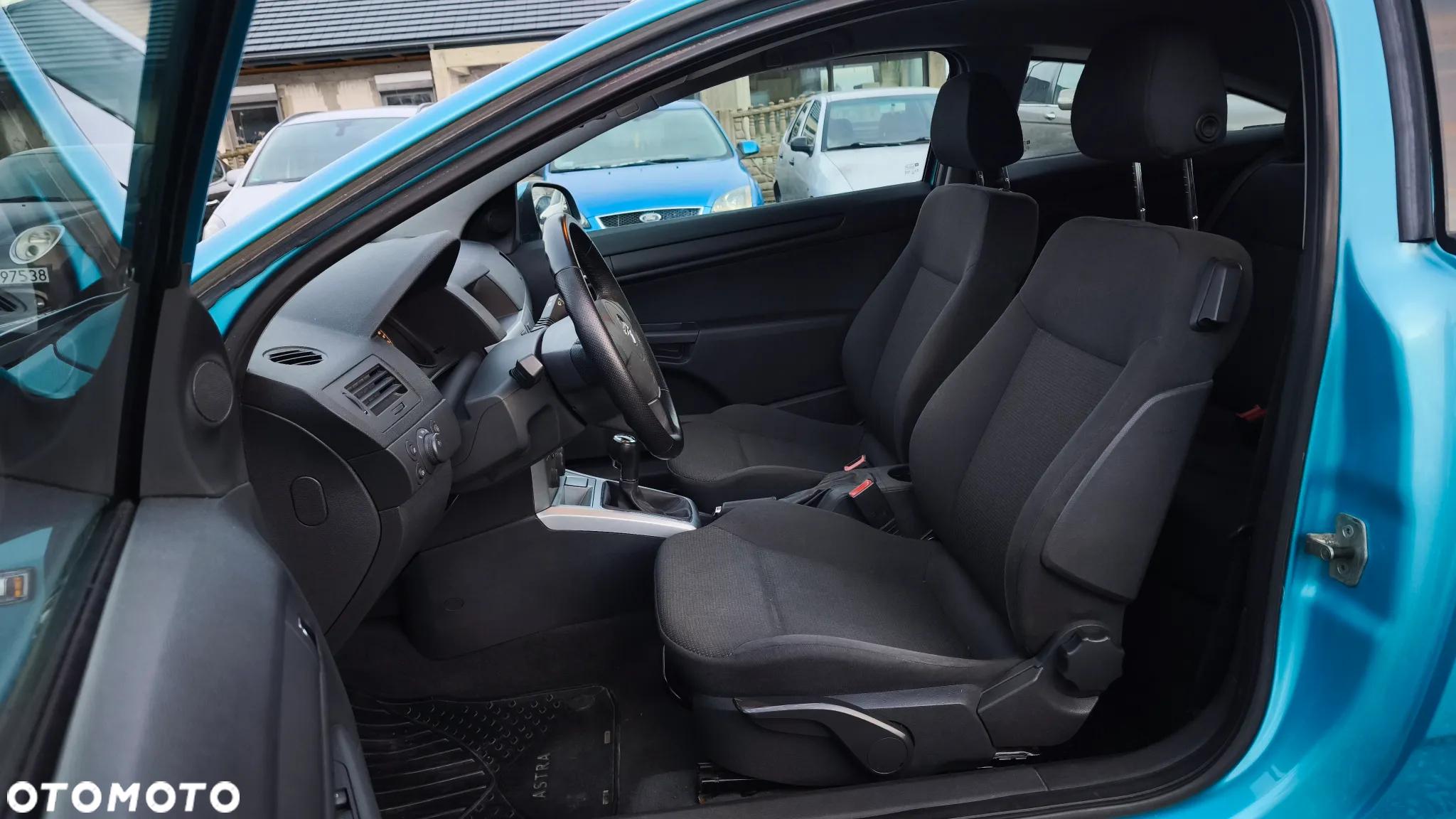Opel Astra GTC 1.6 - 17
