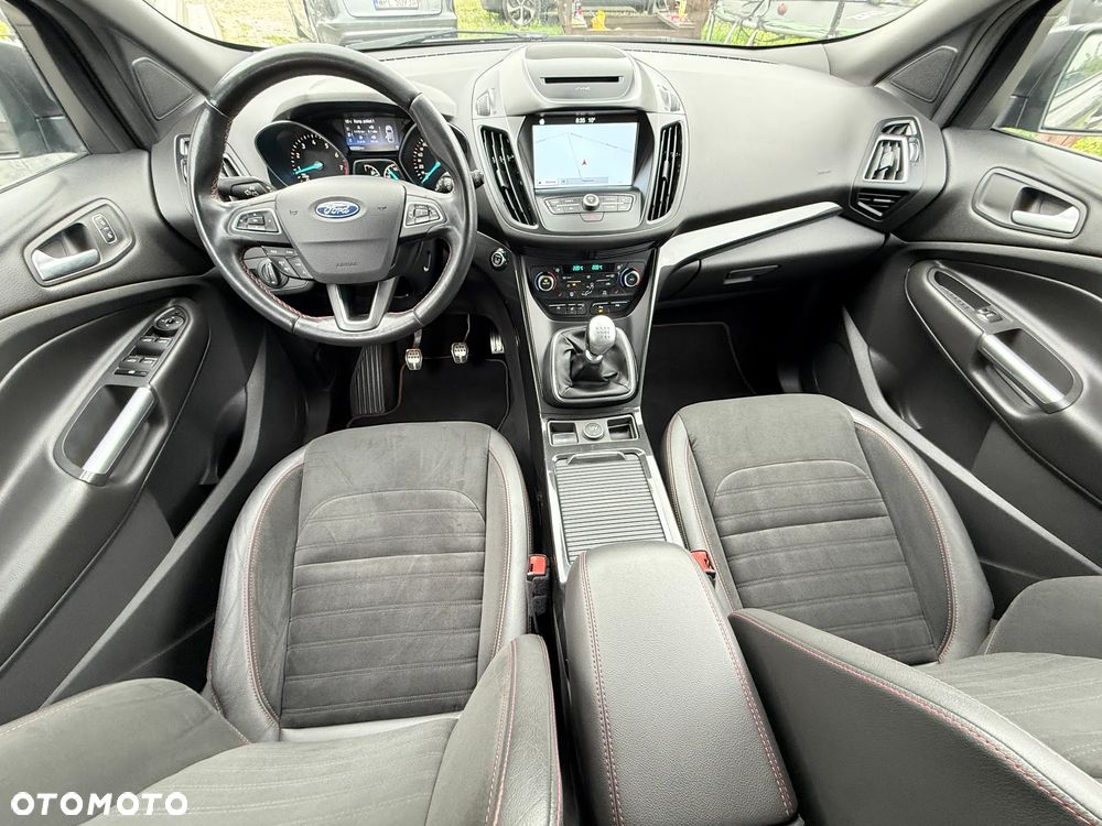 Ford Kuga 1.5 EcoBoost 2x4 ST-Line - 29