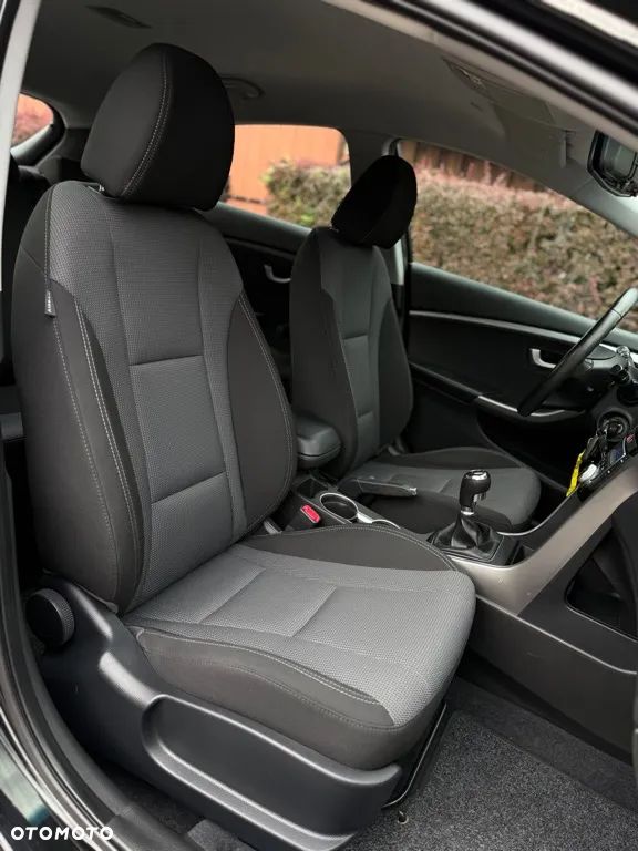 Hyundai i30 1.4 blue Comfort - 30
