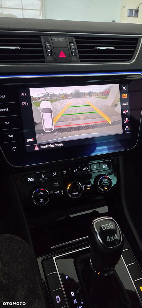 Skoda Superb 2.0 TDI 4x4 L&K DSG - 19