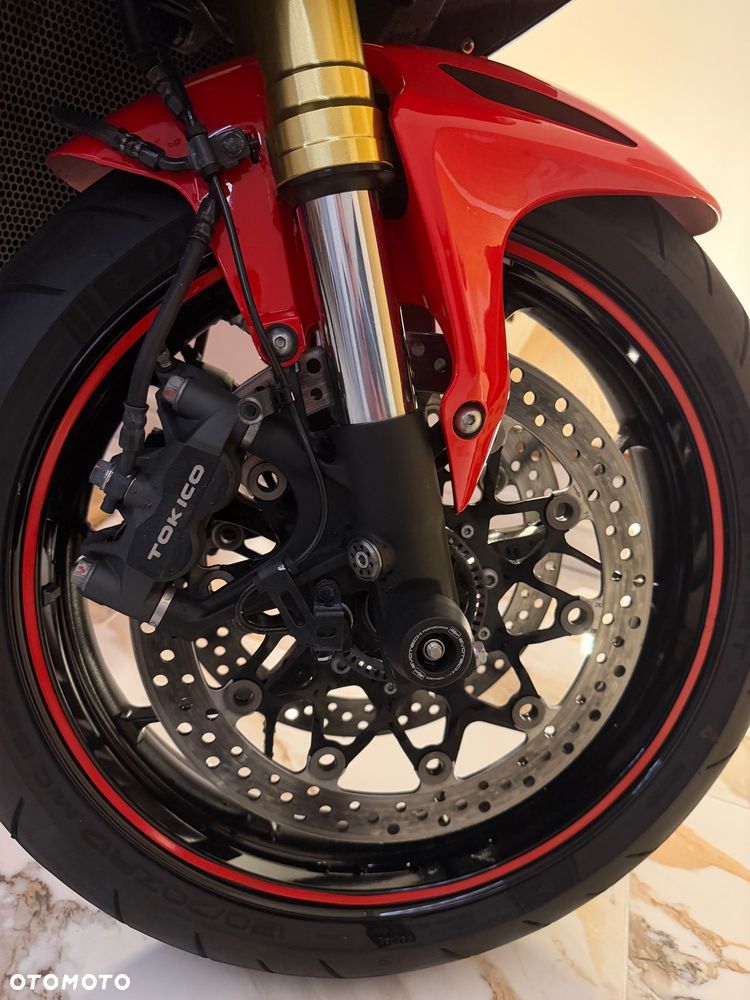Honda CBR - 7