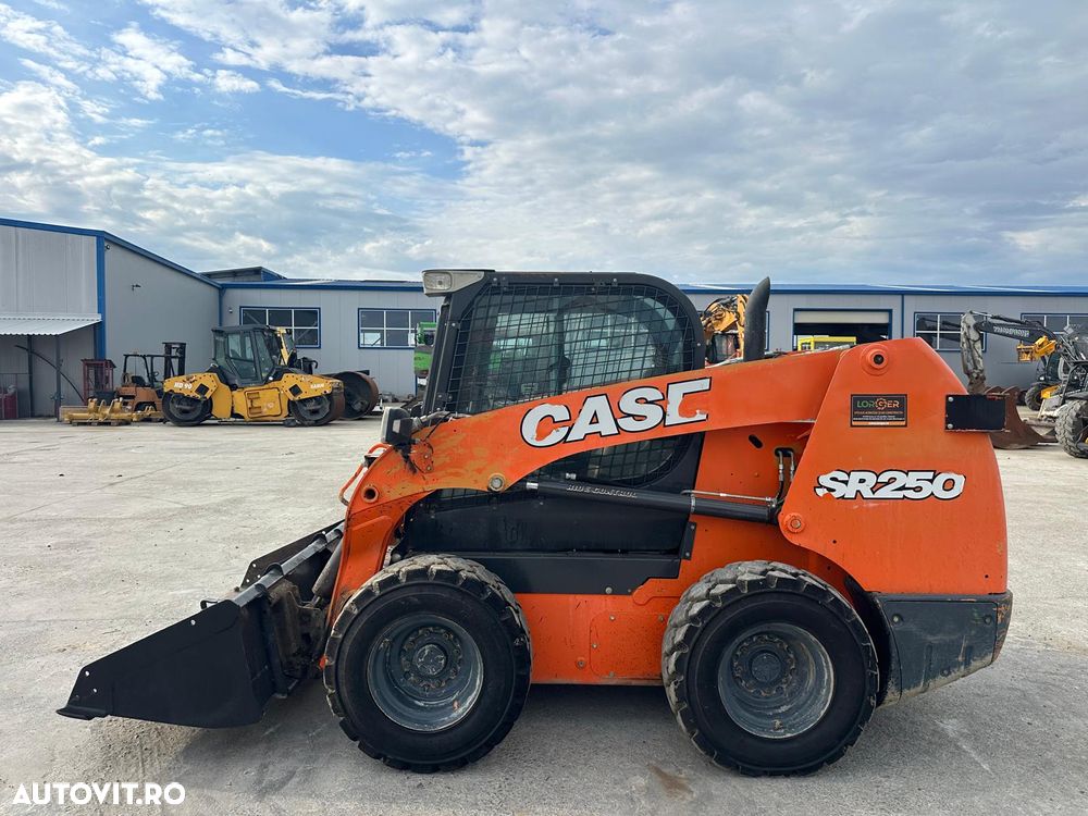 Case SR 250 Loader - 2