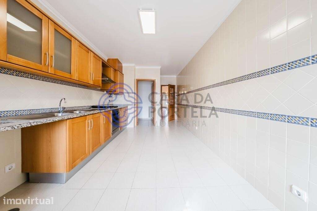 T3 no 2º andar e garagem box para arrendamento - Grande imagem: 5/37